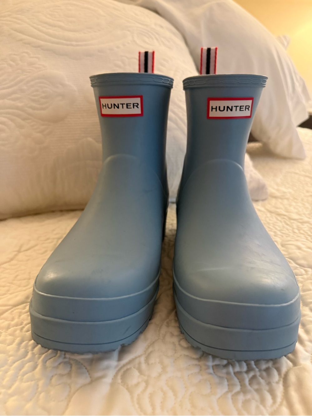 Hunter Short Rain Boots in Powder Blue with Stripe Pull Tabs